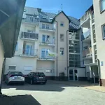 Opal - Ul. Grunwaldzka Przy Plaży * Pobierowo