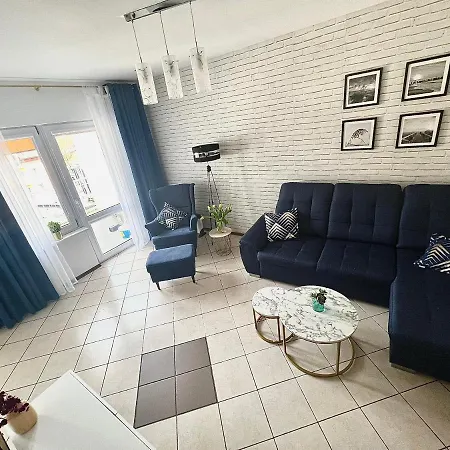 Opal - Ul. Grunwaldzka Przy Plazy Pobierowo