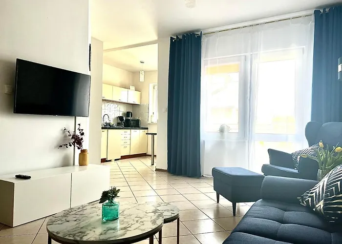 Opal - Ul. Grunwaldzka Przy Plazy * Pobierowo